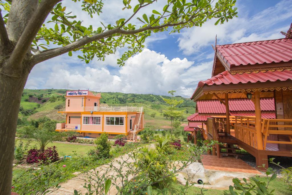 Floral Hill Khaokho Hotel Khao Kho Bagian luar foto